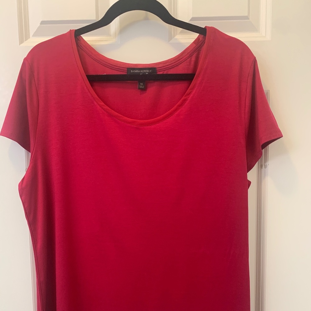 Banana Republic Luxe Touch T-Shirt, XL, Deep Red